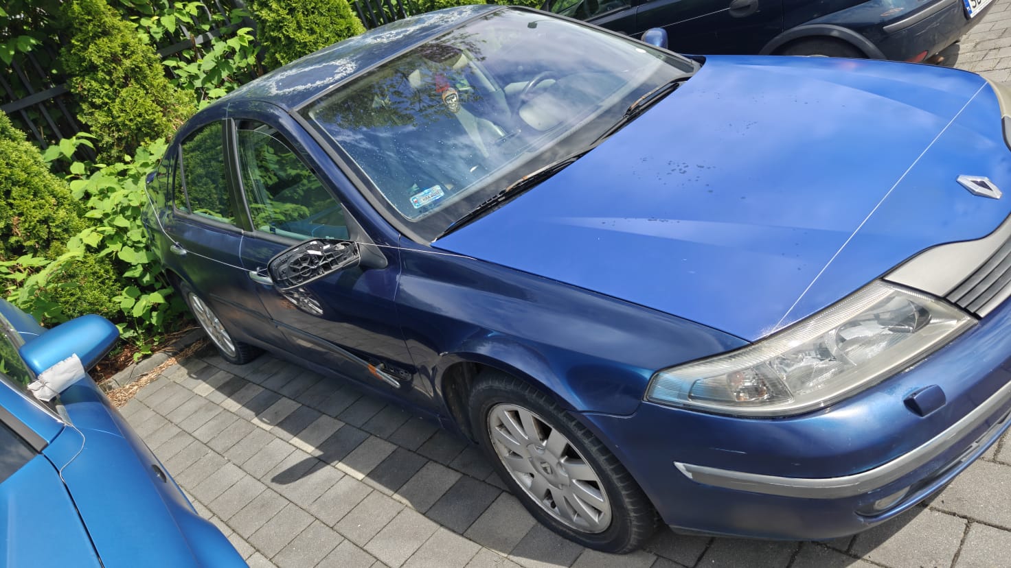 Renault Laguna 2001 - zdjęcie 2