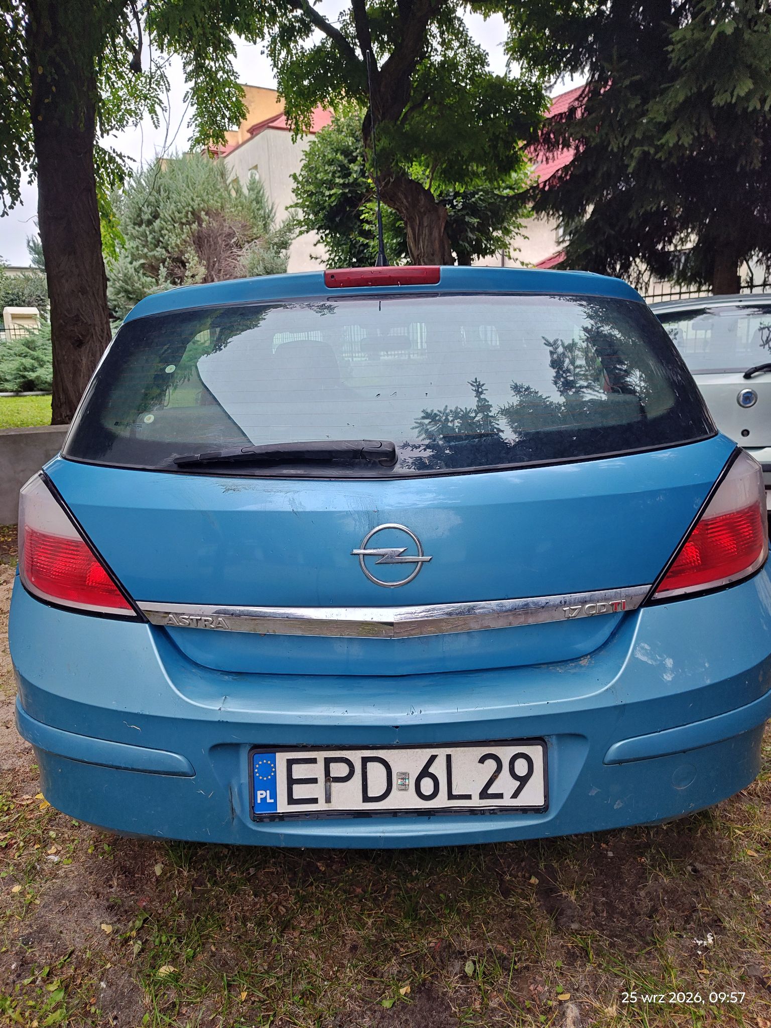 Opel Astra - zdjęcie 2