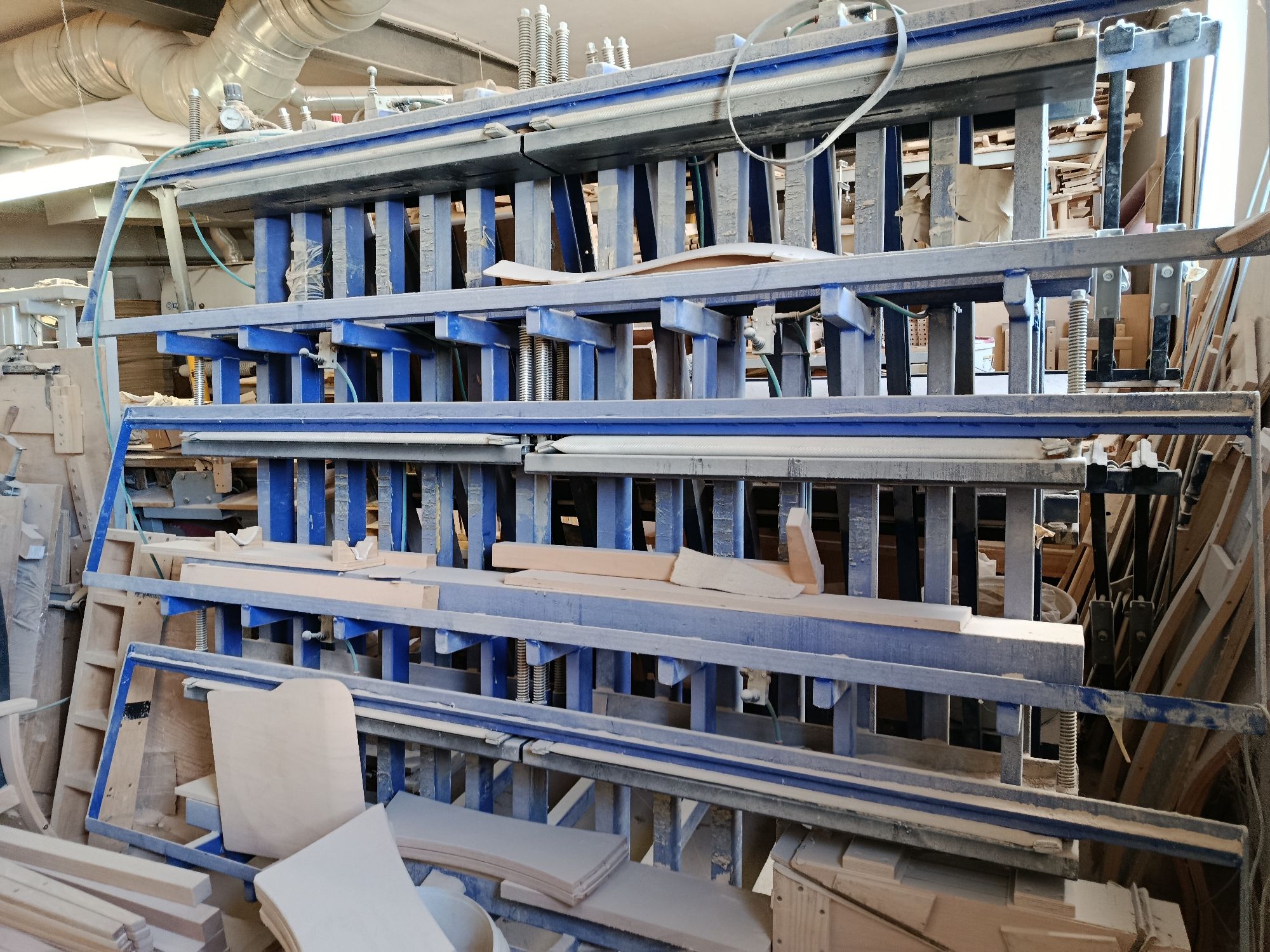 Prasa pneumatyczna, produkcji TECH-FA-MILLER, Typ: PTD Nr fabr: 53/706 Rok: 2006, Masa: 1200 kg