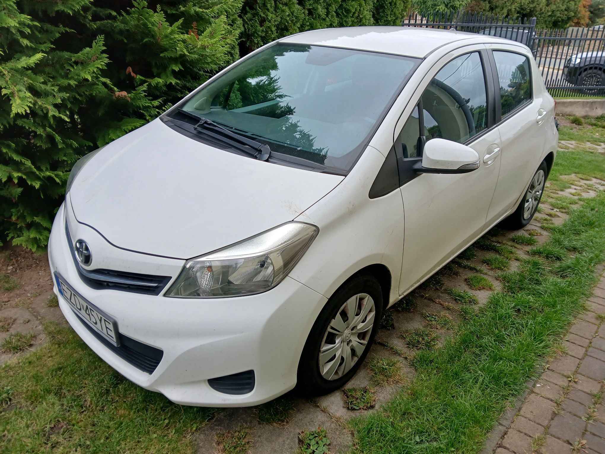 Toyota Yaris 2013 - zdjęcie 1