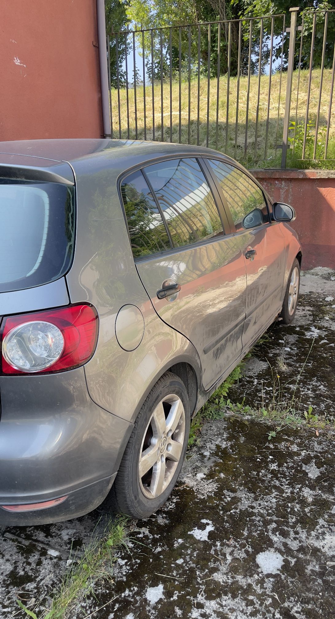 Prawy bok VW Golfa