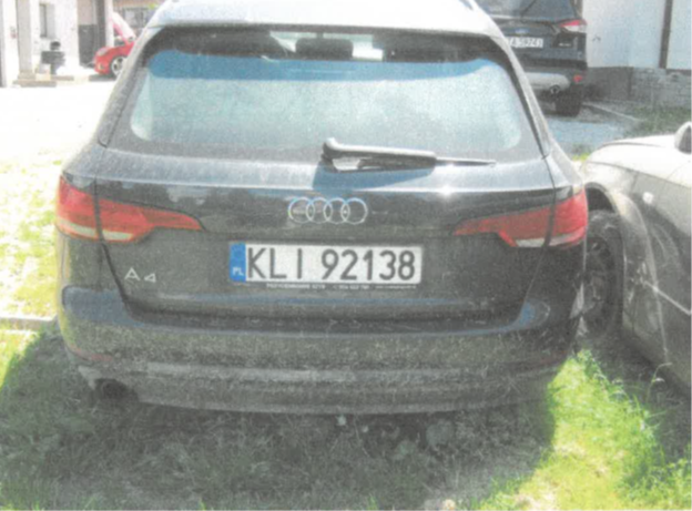 Ogólny widok pojazdu z tyłu.