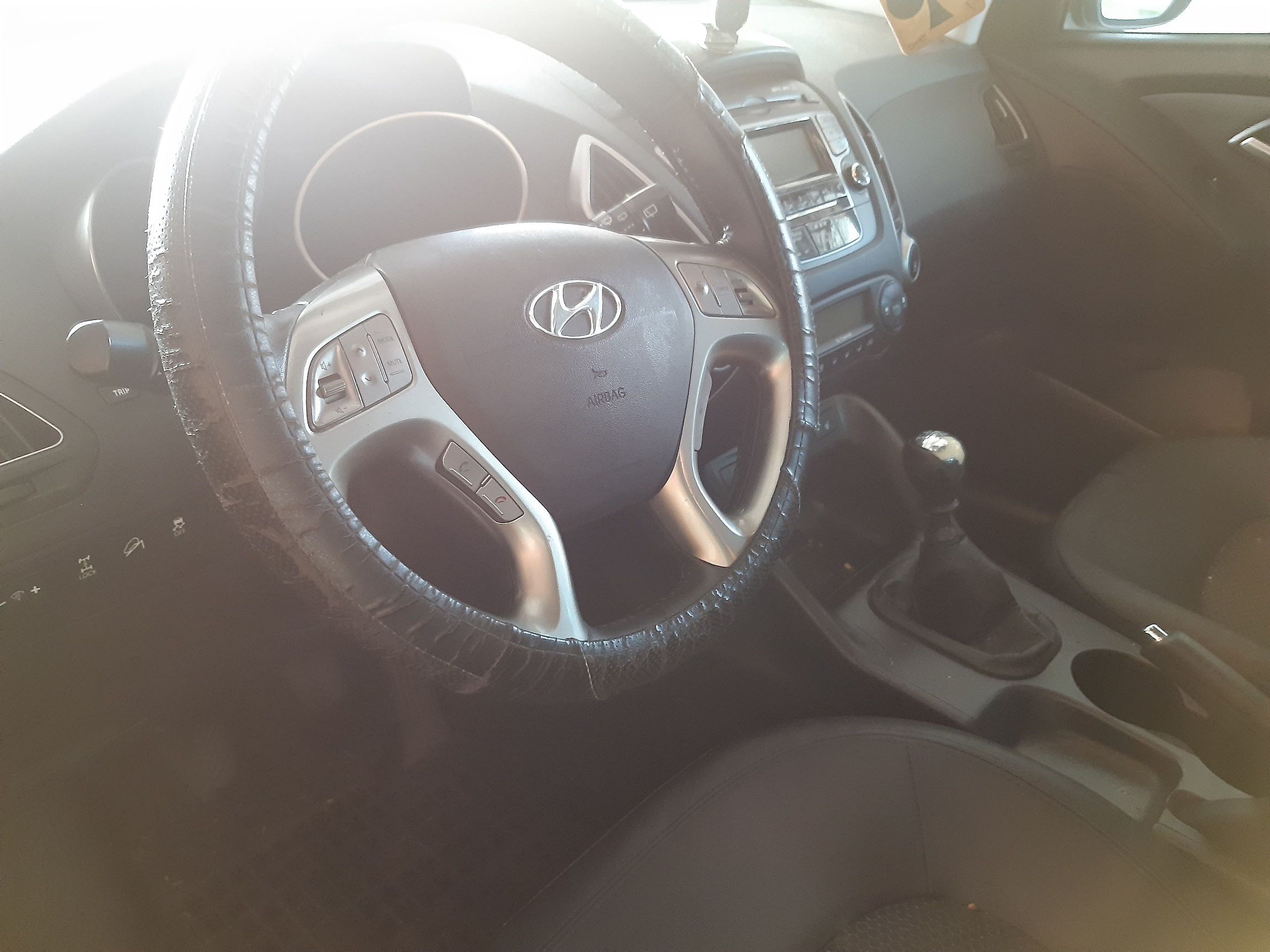 Hyundai ix35 widok wnętrze