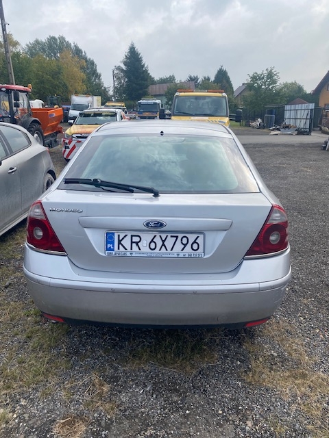 tył pojazdu osobowego
