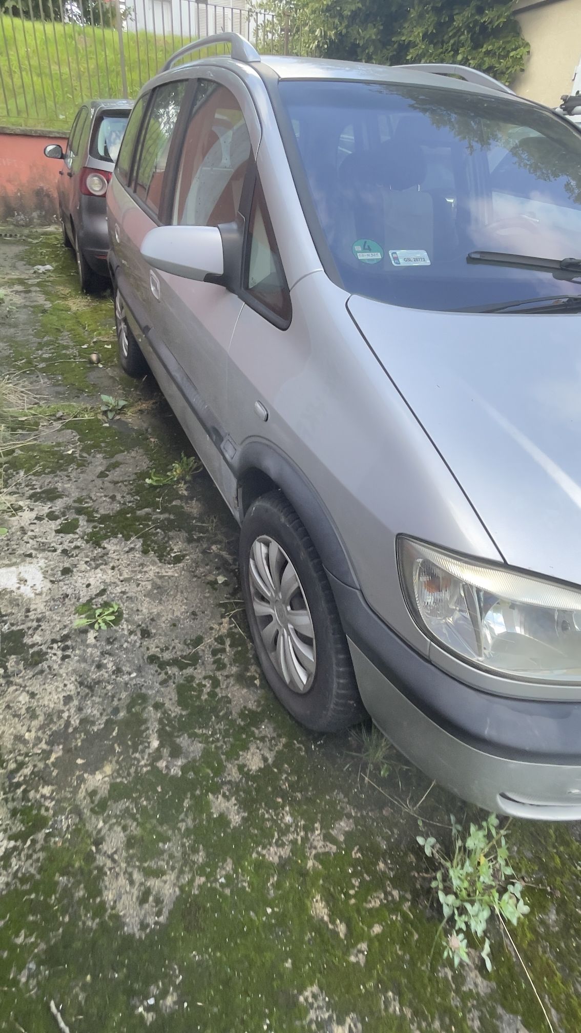 Przód samochodu Opel Zafira
