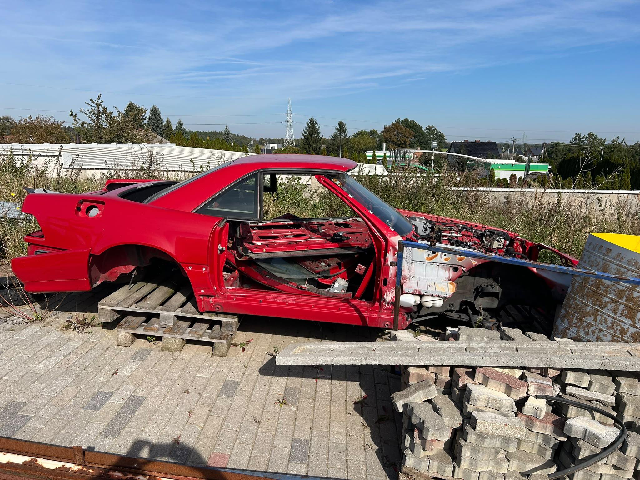 karoseria od samochodu Mercedes SL300