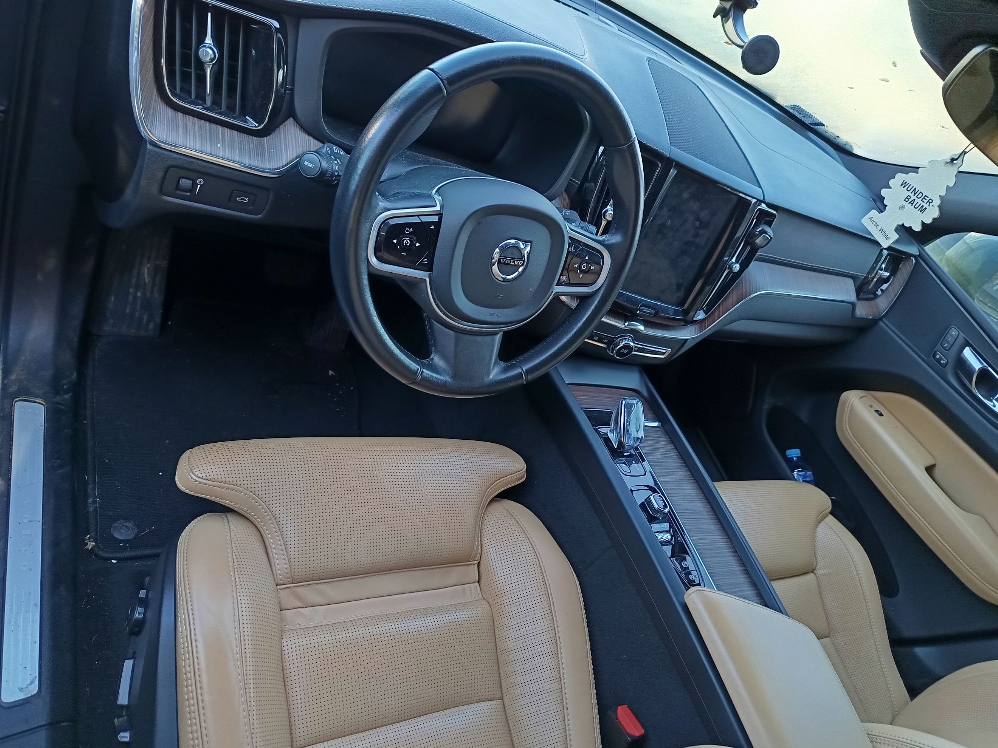 Volvo XC60 - zdjęcie 1