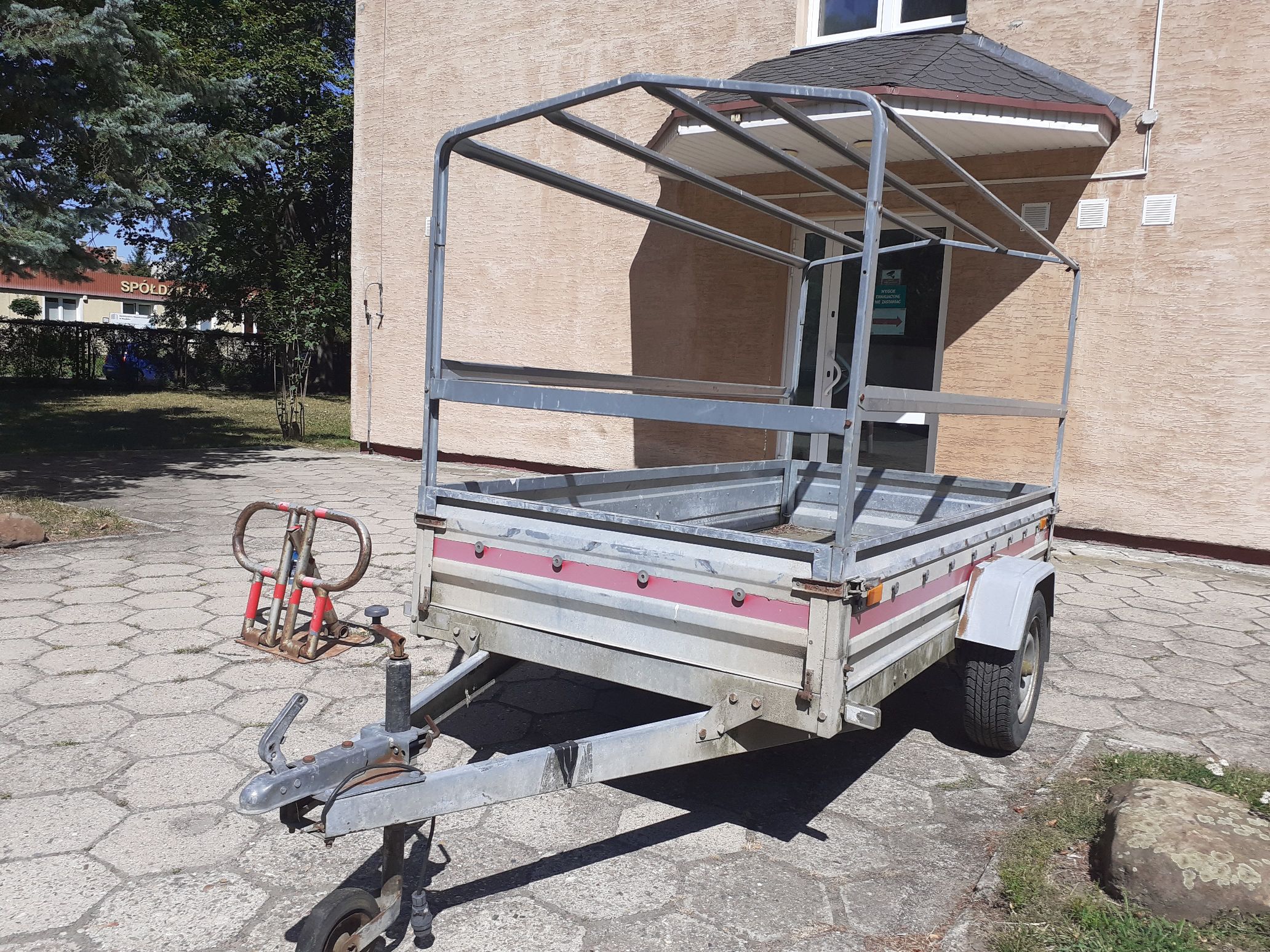 przyczepa lekka, bez plandeki