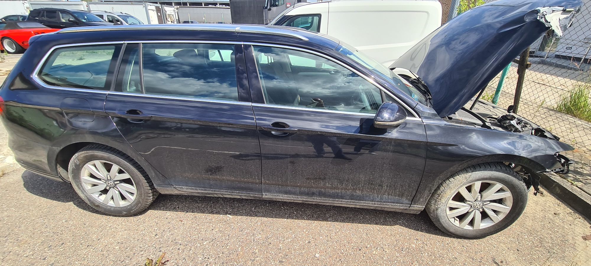 Prawy bok - Volkswagen Passat