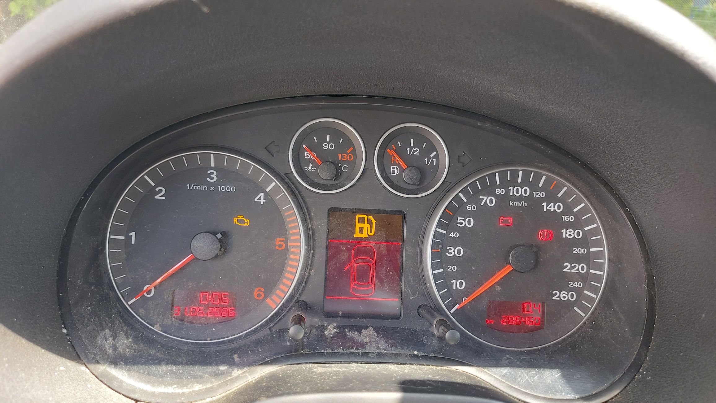 Deska rozdzielcza Audi A3 z przebiegiem 298460 km.