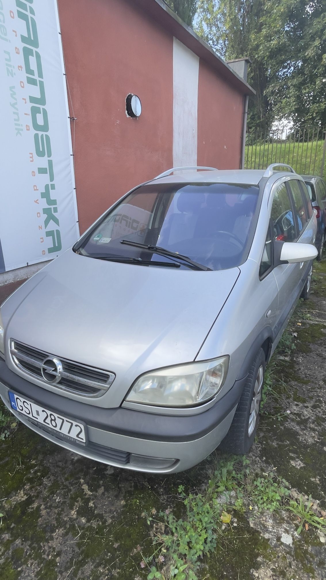 Przód samochodu Opel Zafira