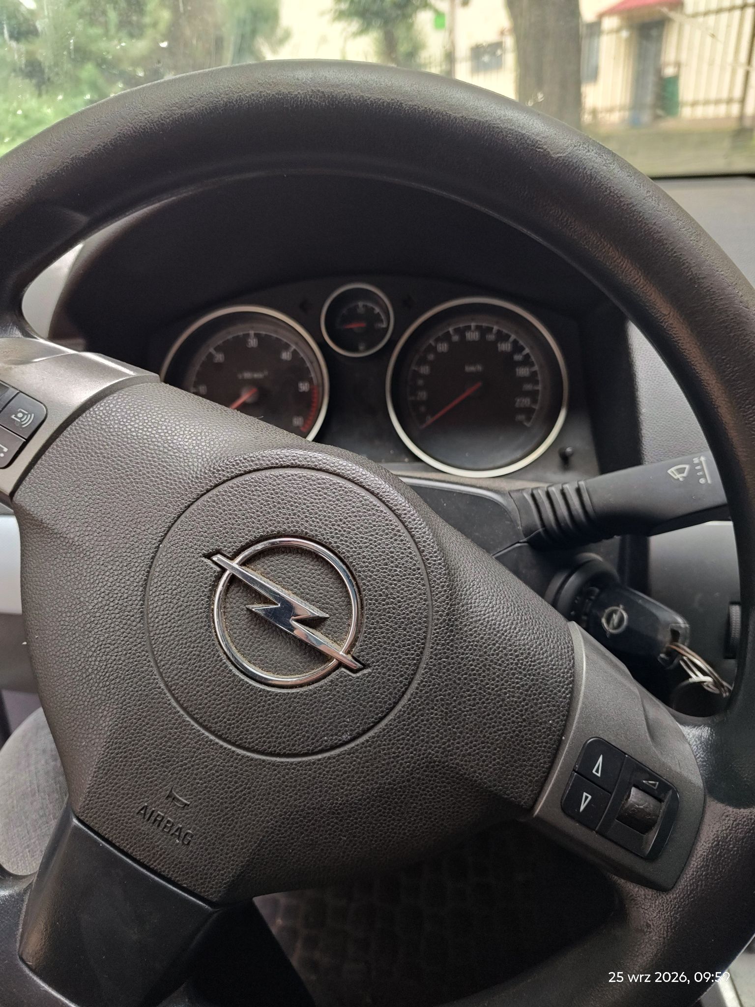 Opel Astra - zdjęcie 5