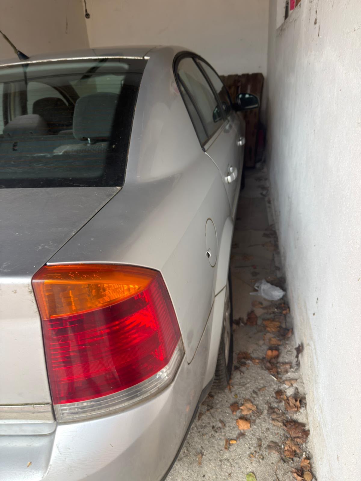 Opel Vectra 2003 - zdjęcie 2