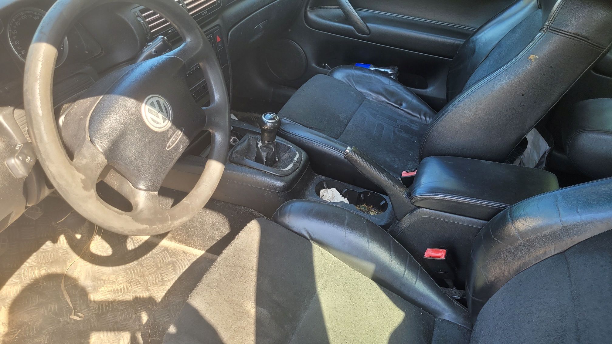 Volkswagen Passat 2003 - zdjęcie przedmiotu licytacji