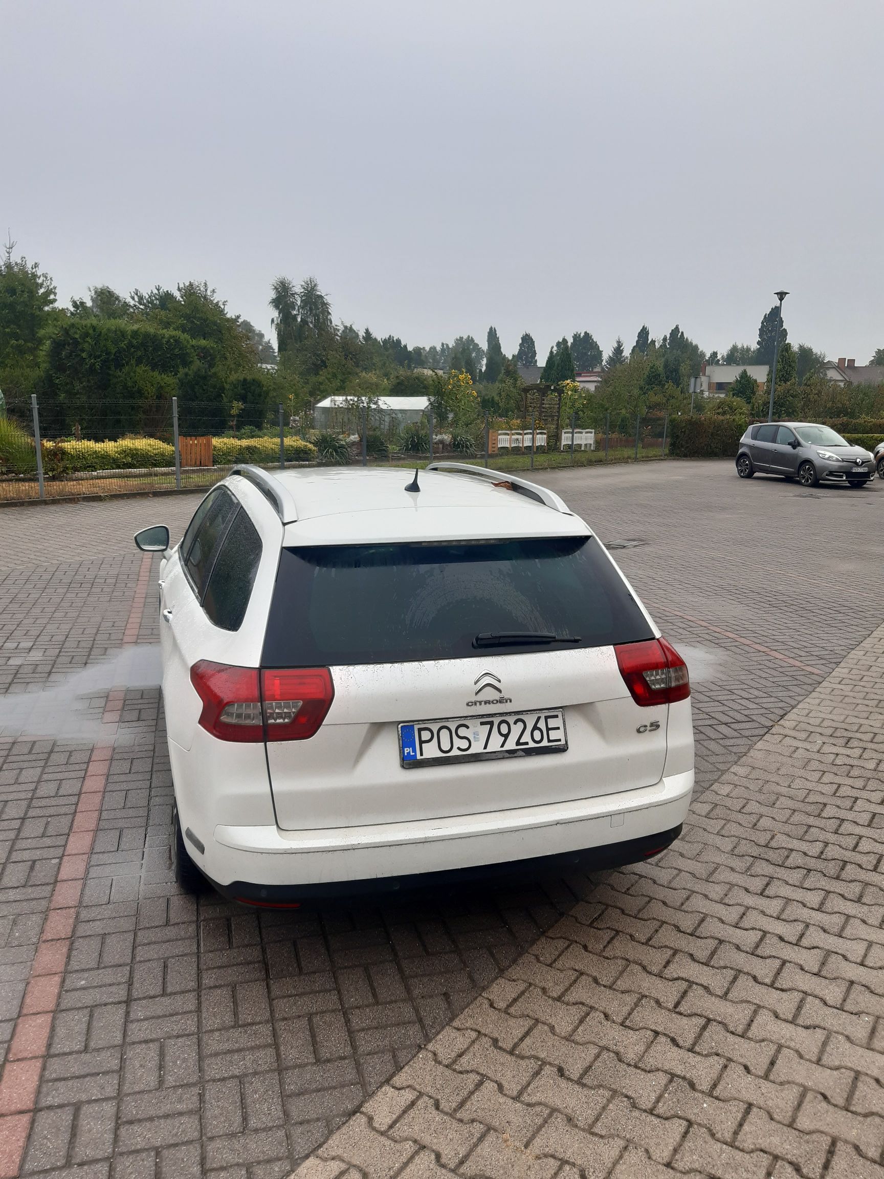 Przetłoczenia tylnej klapy typowe dla tej generacji modelu.