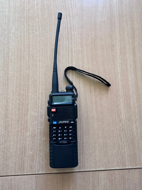 Radiotelefon marki Baofeng koloru czarnego