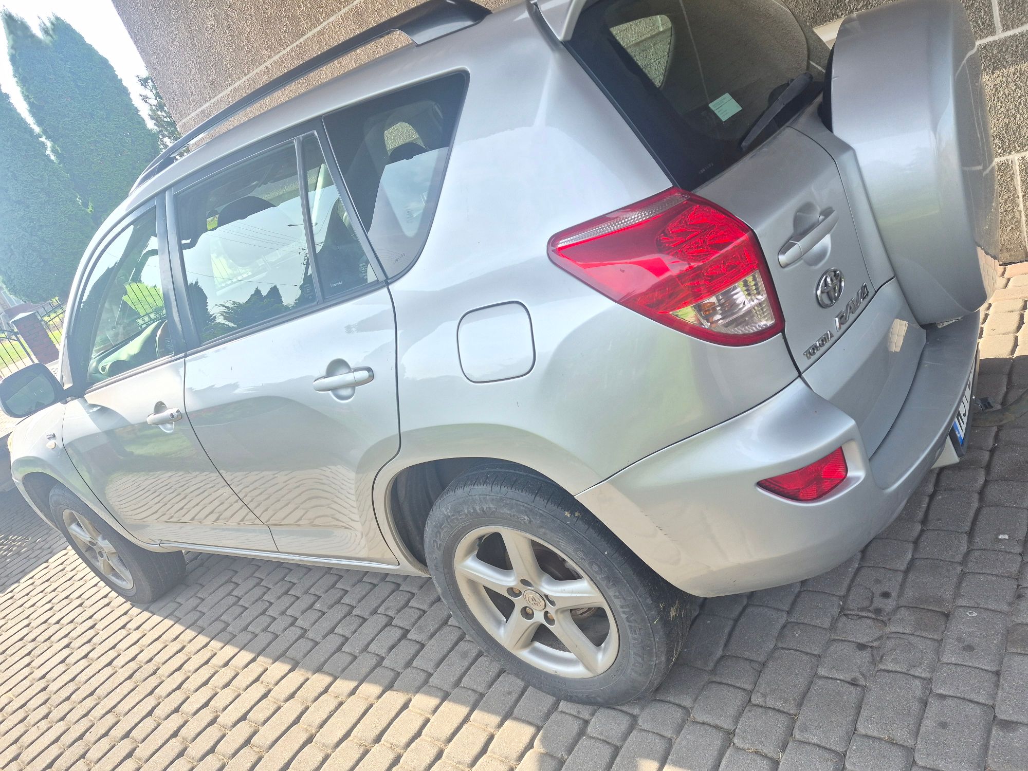 Toyota RAV 4 - widok przód
