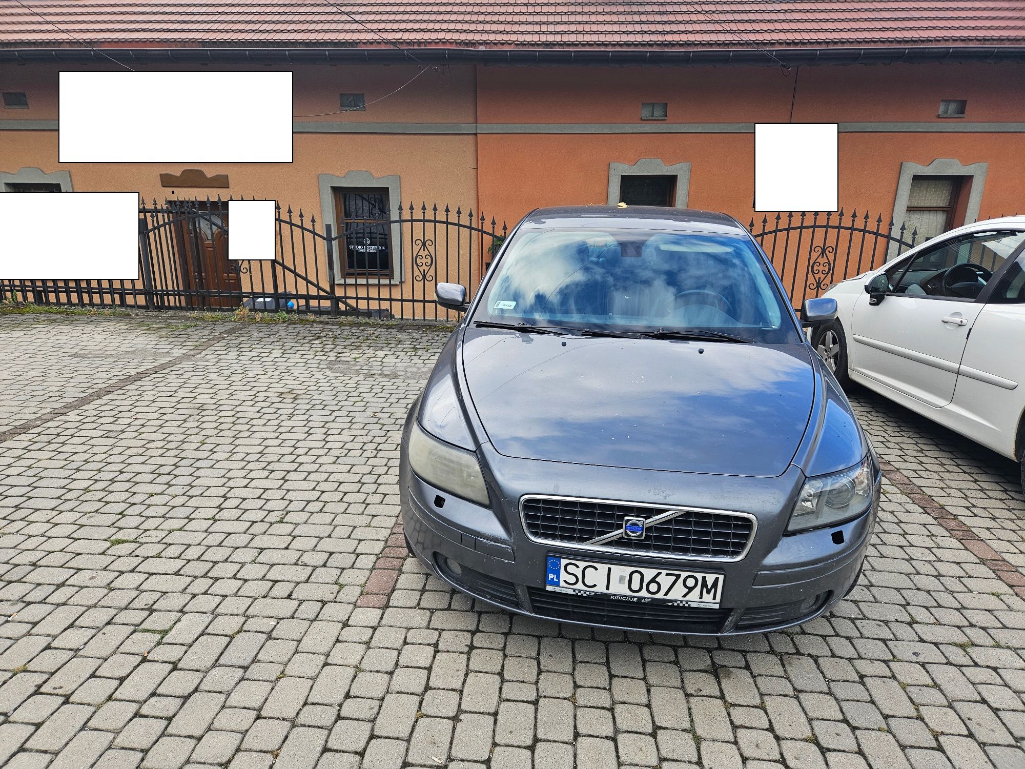 Zdjęcie karoserii samochodu z przodu