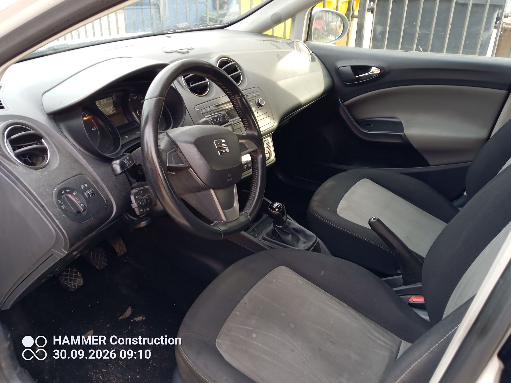 Seat Ibiza - środek 1