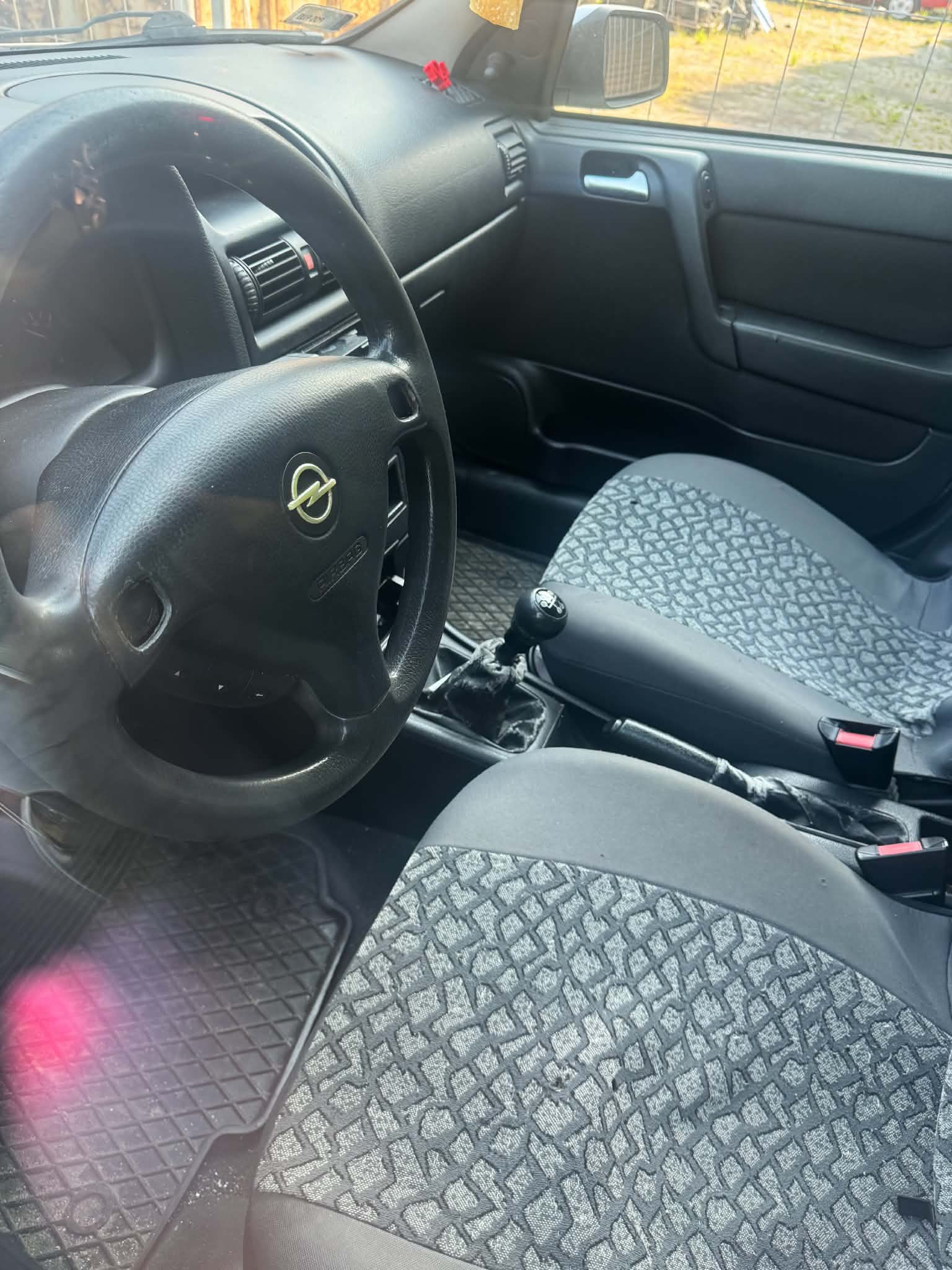 Opel Astra - zdjęcie 2