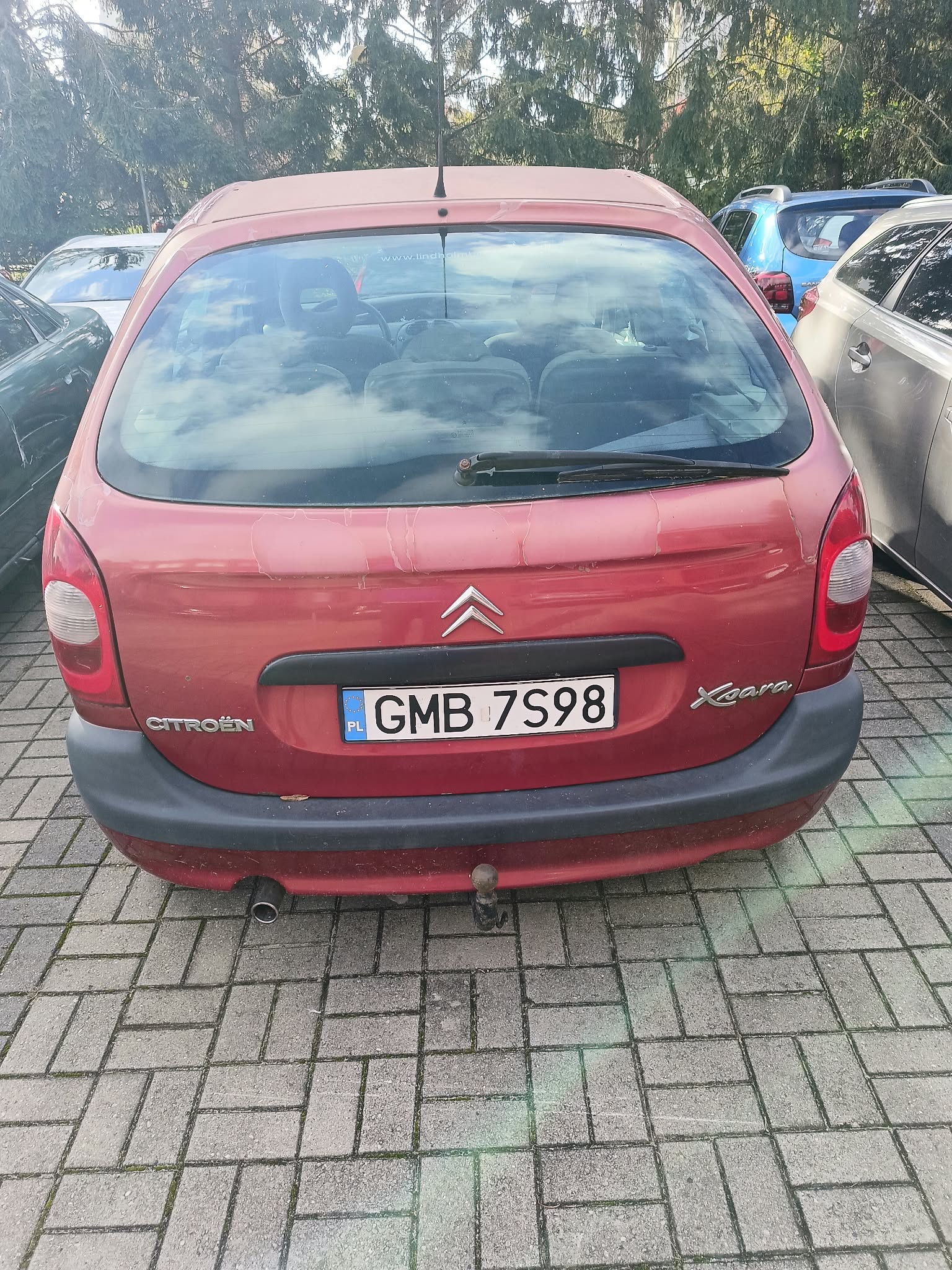 TYŁ POJAZDU CITROEN XSARA PICASSO WIDOCZNA TLNA SZYBA, KLAPA BAGAZNIKA, TYLNE LAMPY, ZDERZAK, HAK