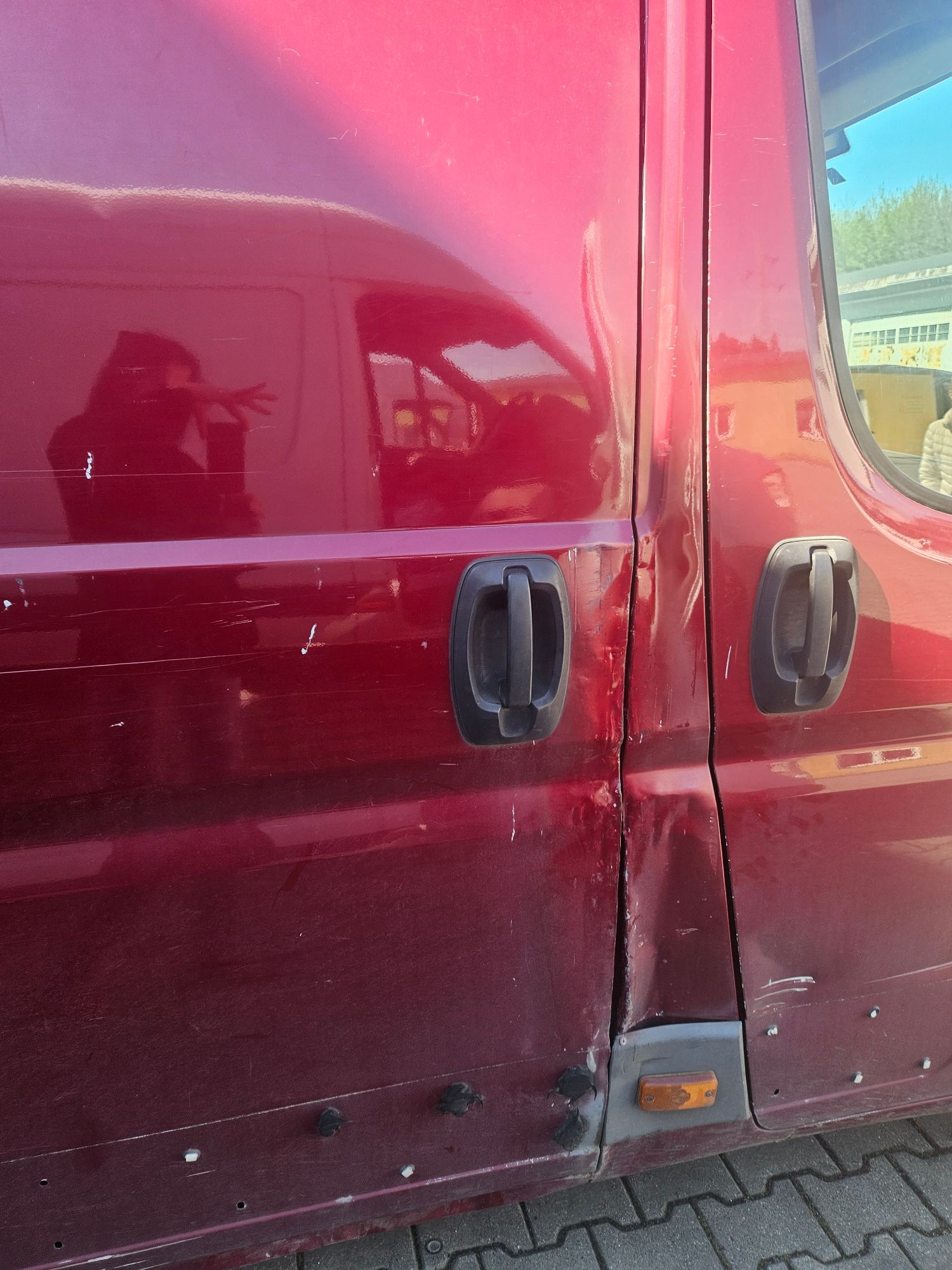 Samochód ciężarowy PEUGEOT Boxer 435
