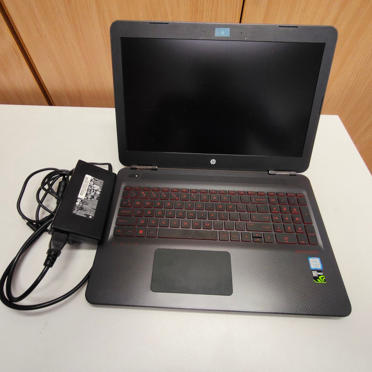 Laptop HP Omen 15-ax050nw
