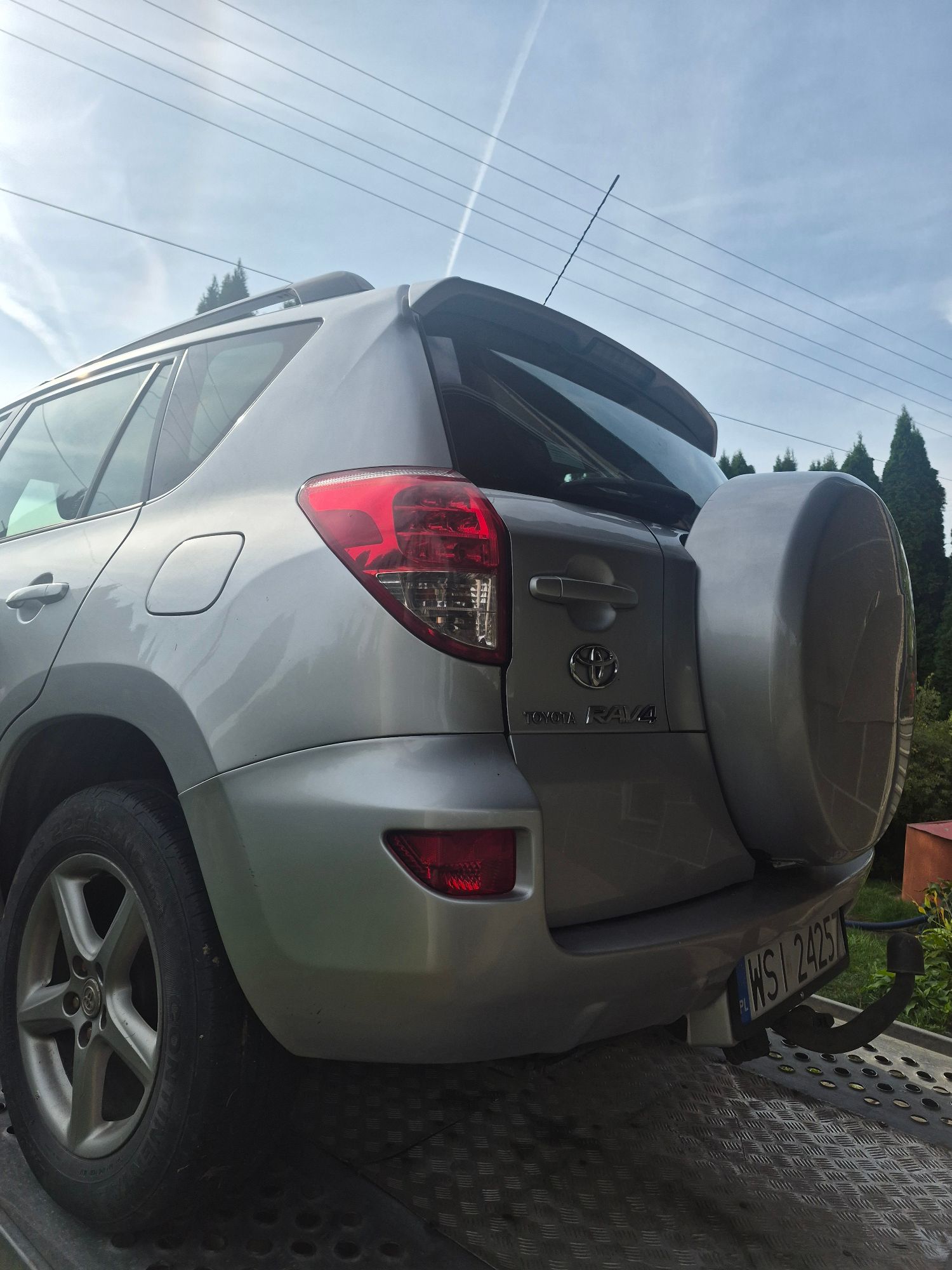 Toyota RAV 4 - widok bok