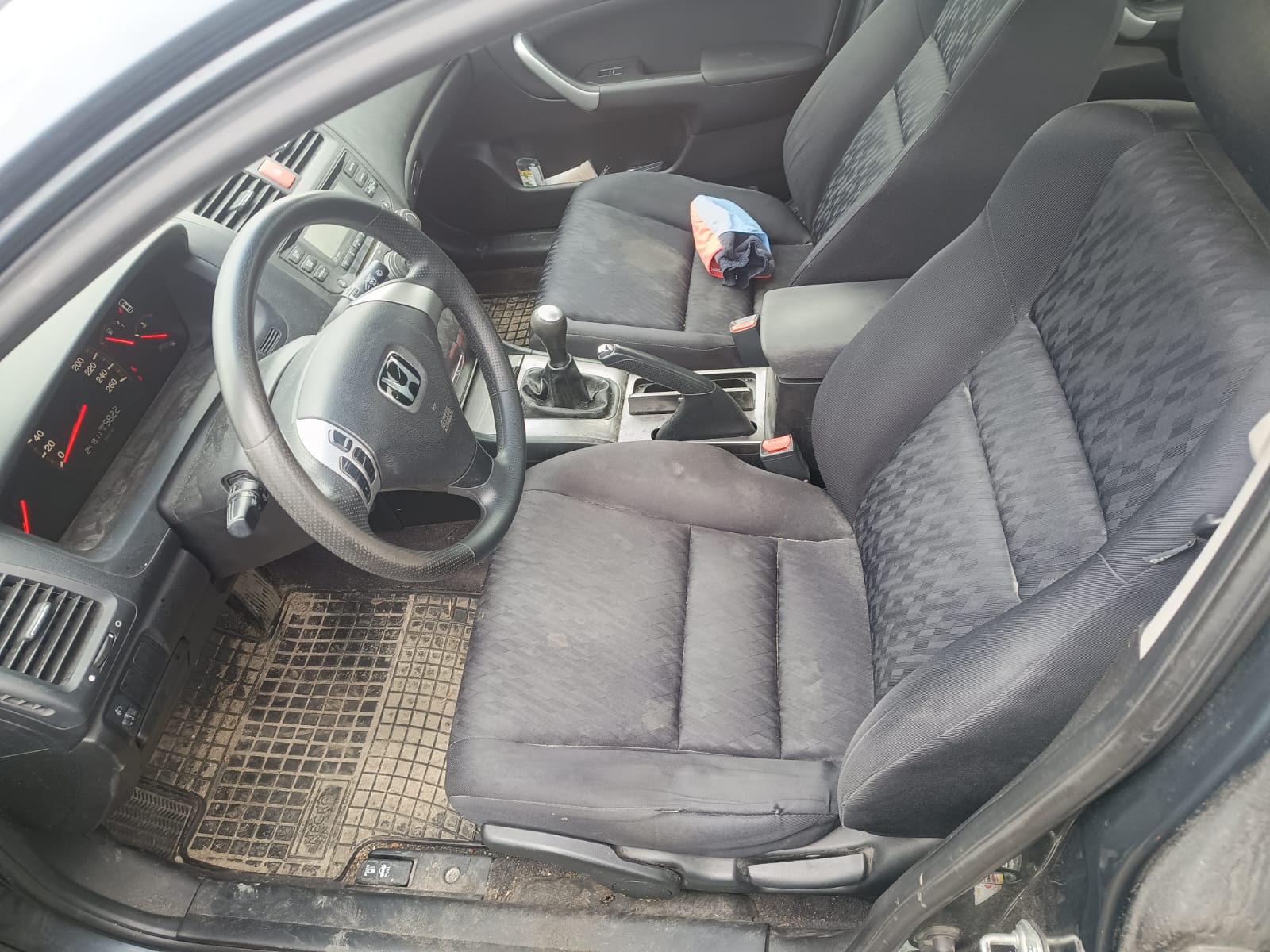Honda Accord 2004 - zdjęcie 8